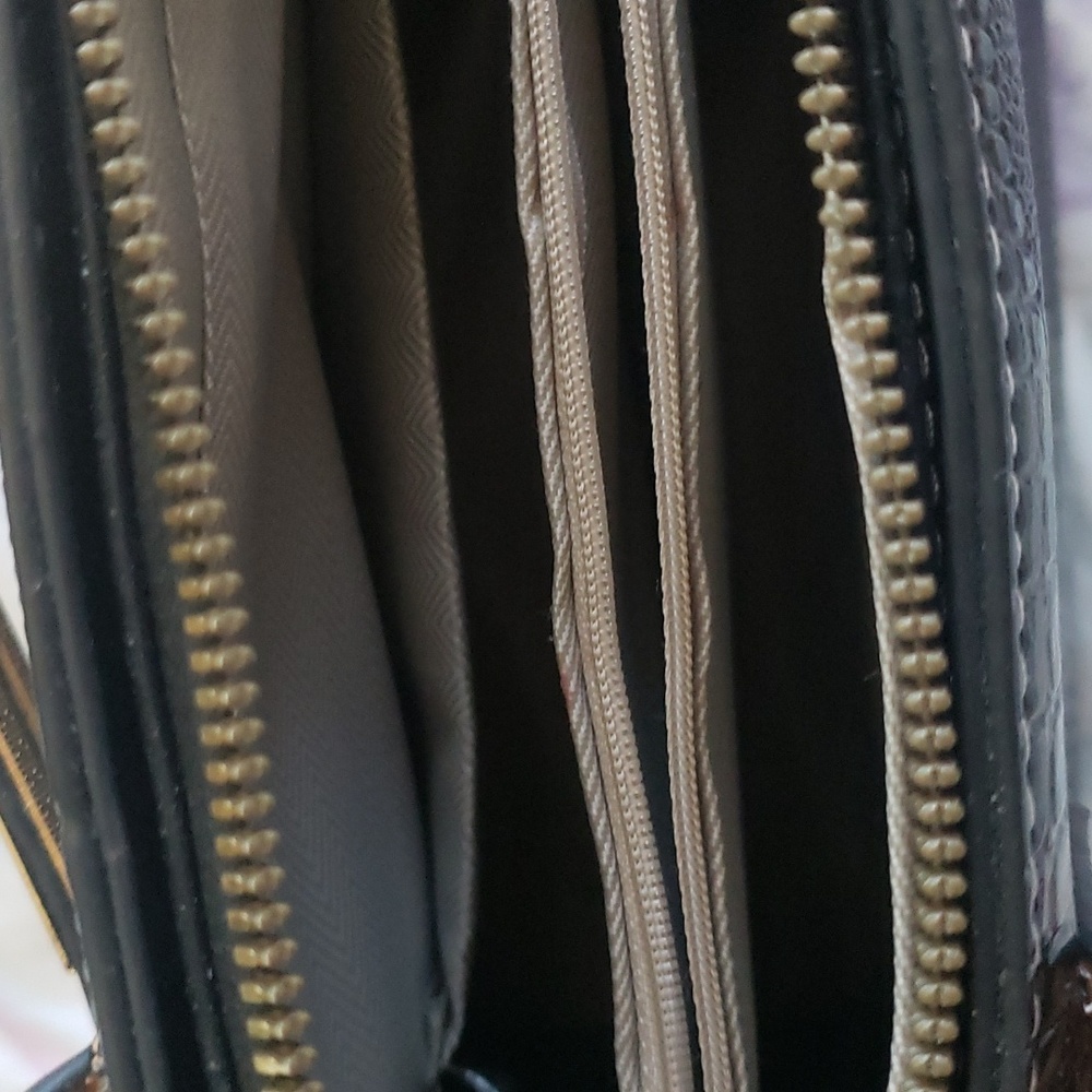 Small Black Purse - Picture 10 of 14